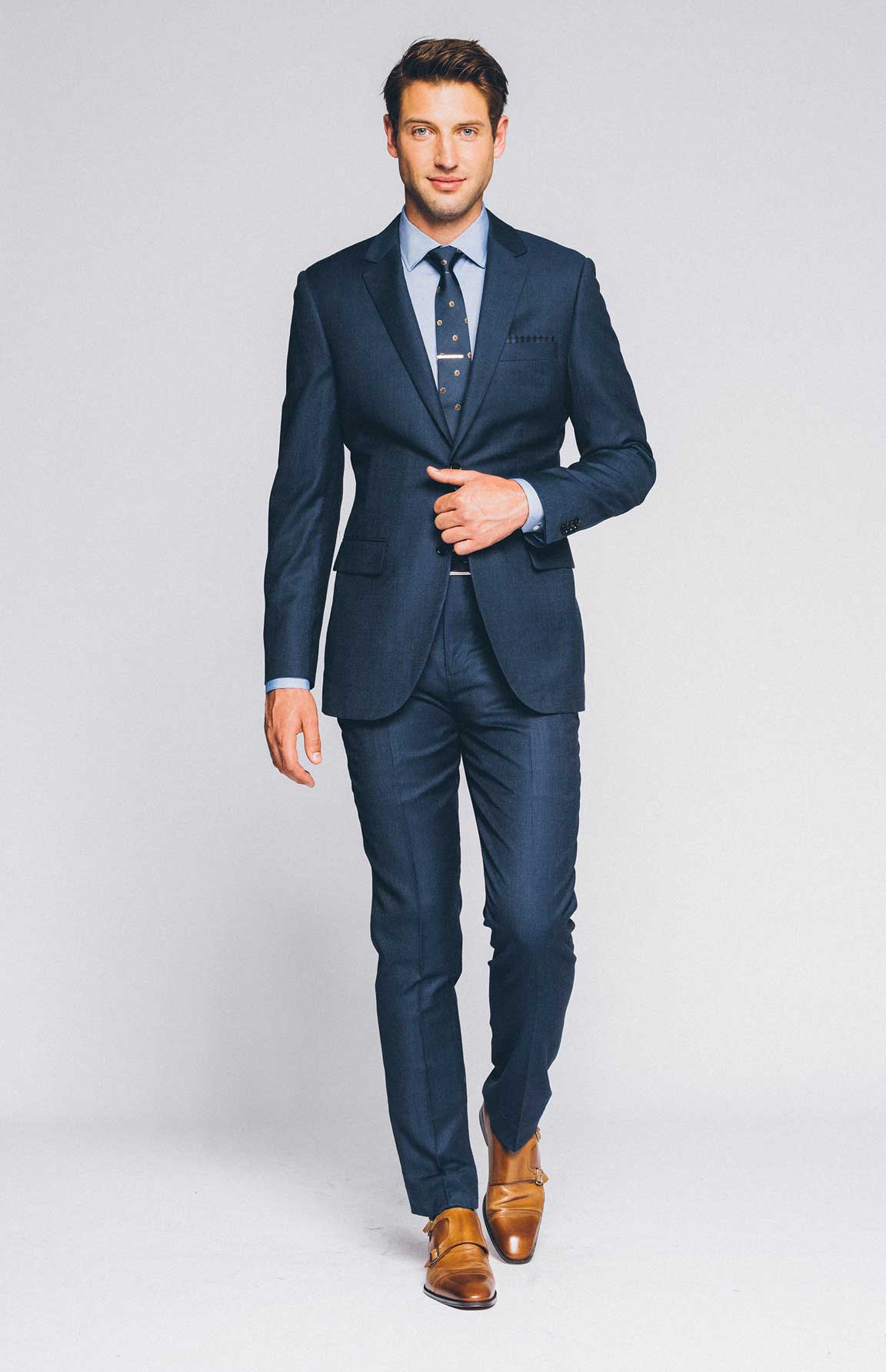 The formal dinner date option—you can’t go wrong in a tailored suit.